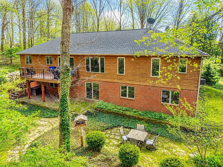 4482 Sutton Rd — Photo 2