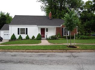 9 Endicott Dr, Amherst, NY 14226