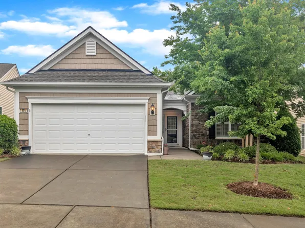 804 Harsworth Dr, Cary, NC 27519