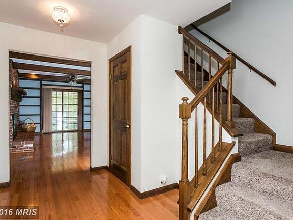 3rd image of 1303 Beaumont Ct