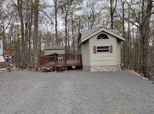 R2-238 Sailors St, Gouldsboro, PA 18424