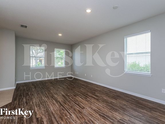 2nd image of 12217 Fairlawn Dr