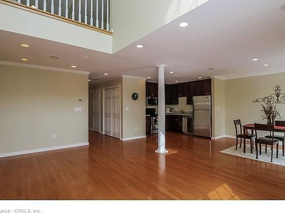 2nd image of 1102 Gray Fox Ln