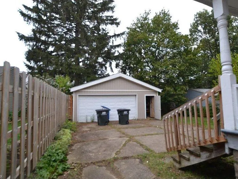 1480 Wagar Ave — Photo 2