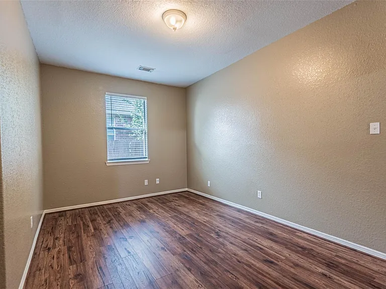 307 Autumn Creek Ln — Photo 27