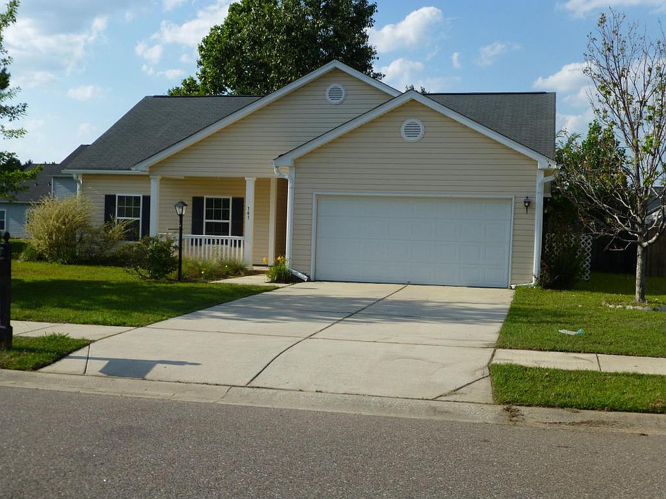 2nd image of 141 Spindle Way
