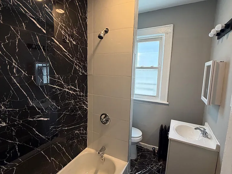 845 S 19th St #3L — Photo 6