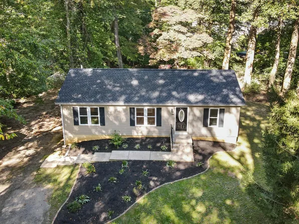4465 Garnet Mine Rd, Upper Chichester, PA 19061