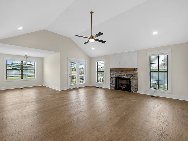 1605 Collins View Way — Photo 2