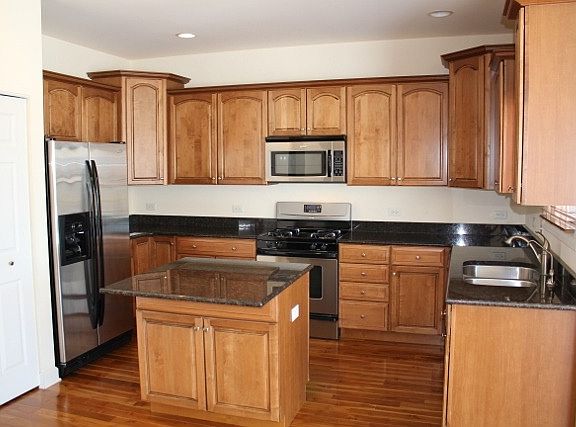 2nd image of 1180 Bayshore Dr