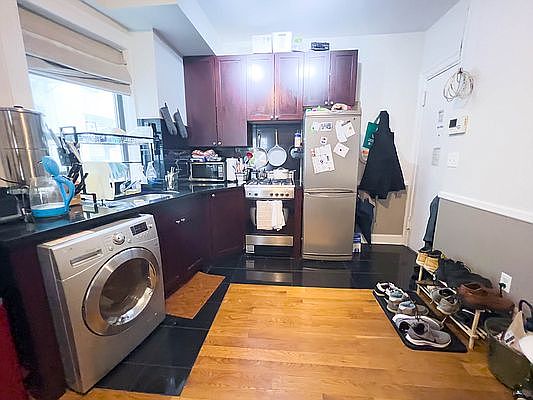 2nd image of 128 Thompson St APT 7A