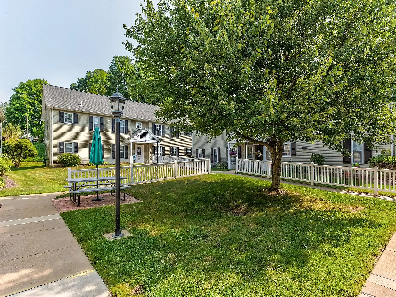 Commons of Saxonburg Apartments — Photo 1