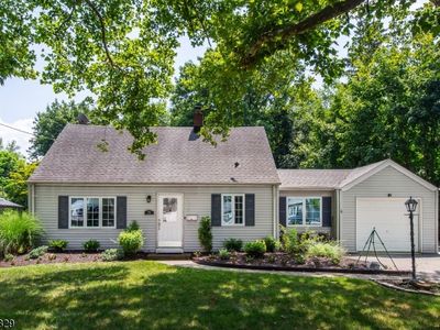 76 Village Rd, Pompton Plains, NJ, 07444