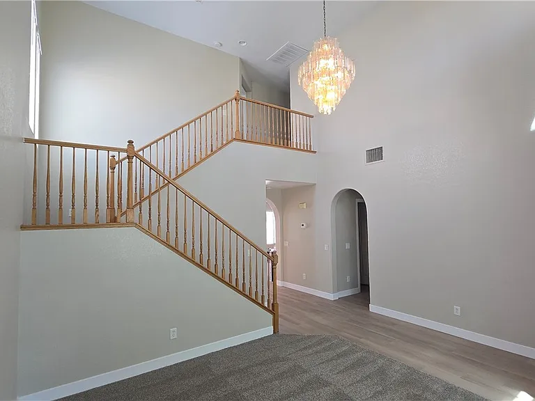 808 Rialto Hills Ave — Photo 2