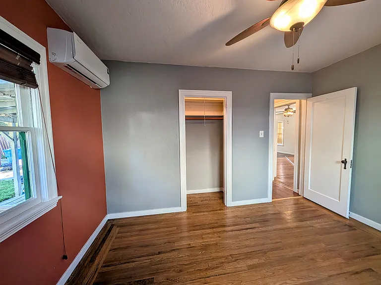 934 Bush St — Photo 8