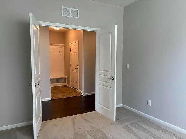 582 Ivyland St — Photo 11