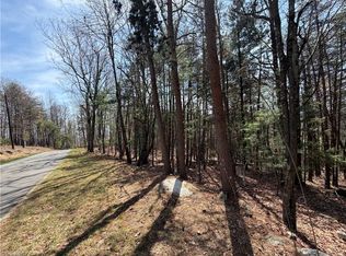 105 Greenstreet Dr, Traphill, NC 28685