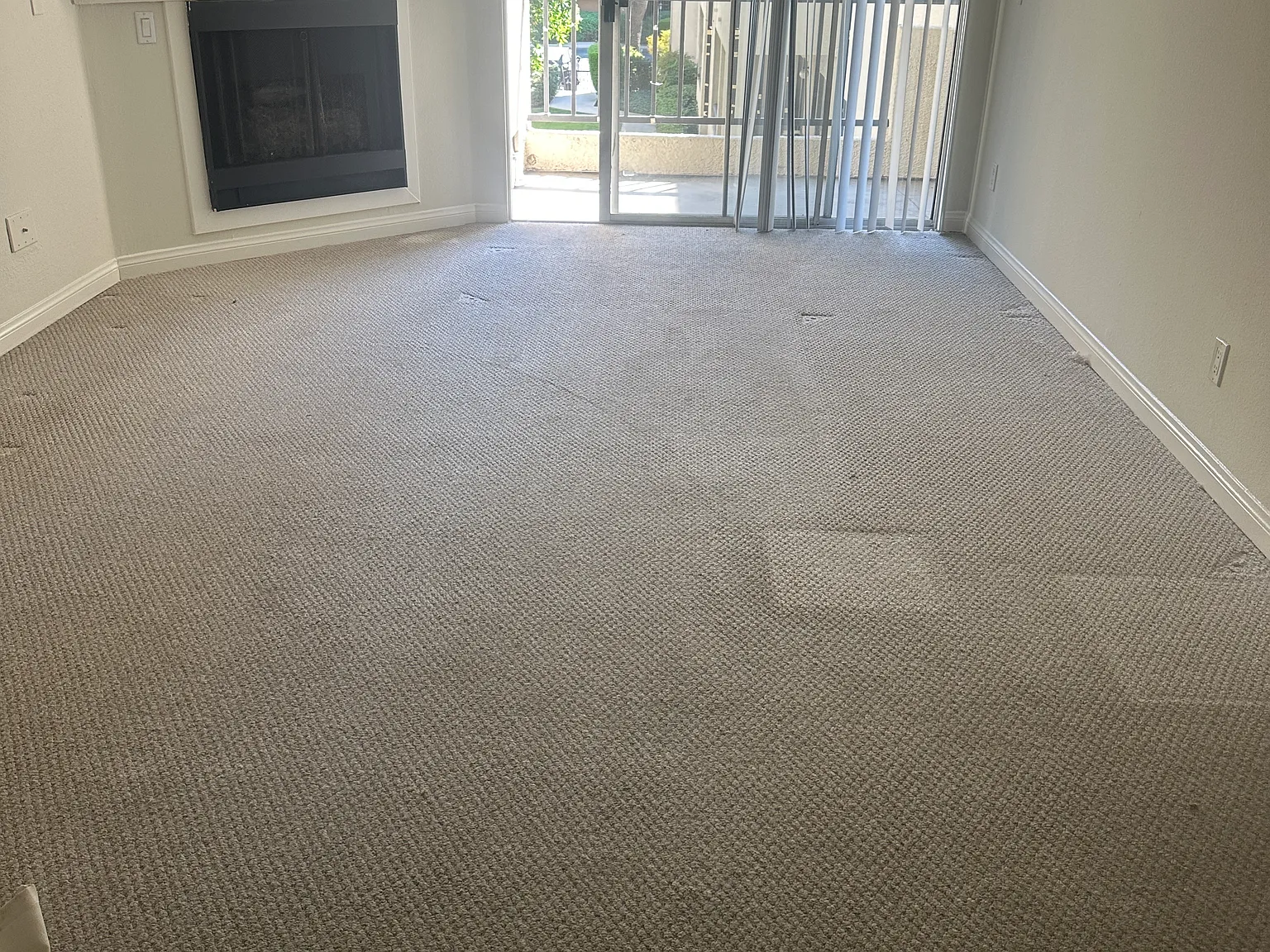 3 bed, 1020 sqft, $3,200 — Photo 3