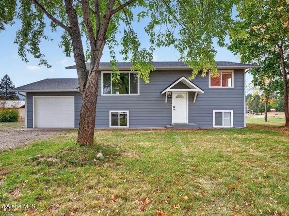 60 Cherry Ln, Moyie Springs, ID 83845