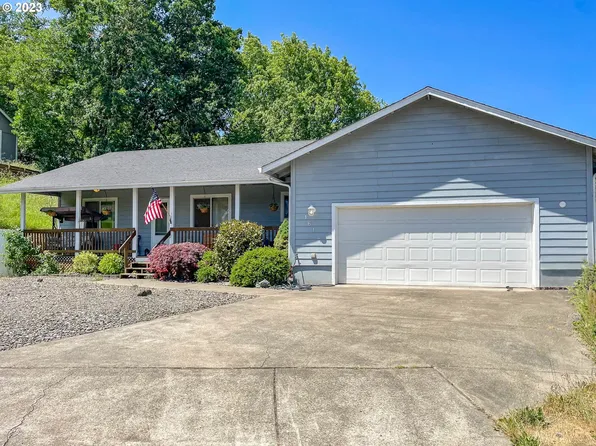 161 Santa Maria Ct, Roseburg, OR 97471