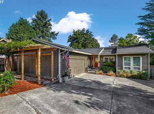 17560 SE Paradise Dr, Milwaukie, OR 97267