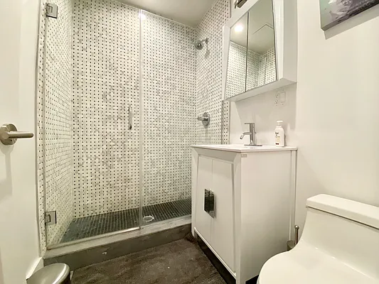 Rented by REAL New York | media 41