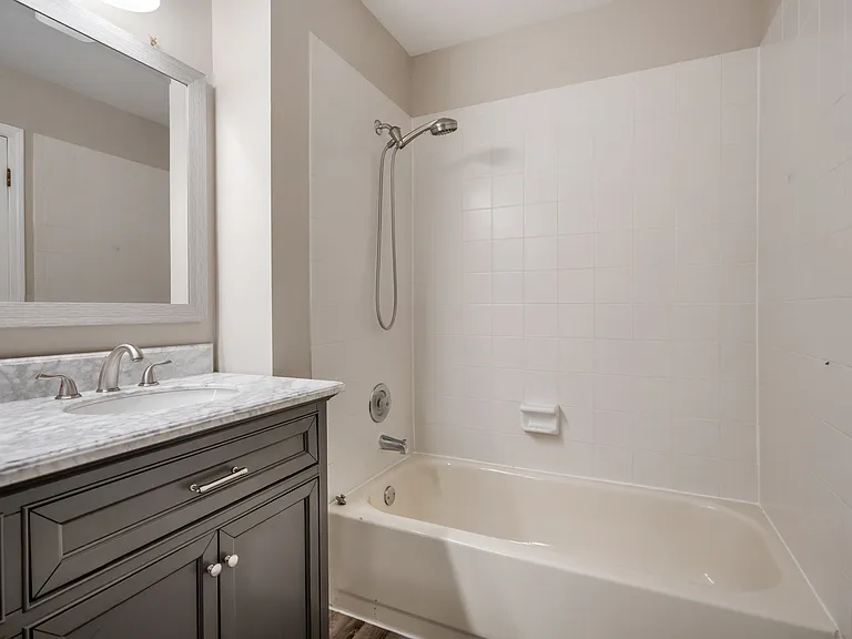 804 Spring Creek Ct — Photo 22