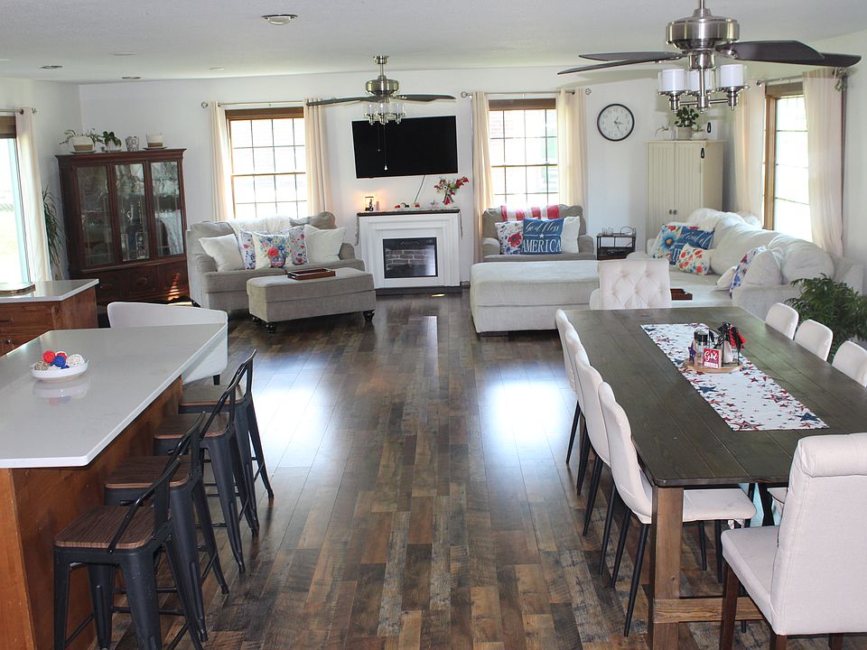 Open concept main level.
