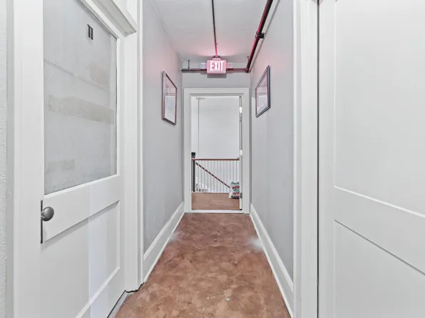 72 Pershing St APT 1, Cumberland, MD 21502