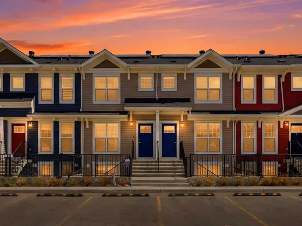 7451 W Falconridge Blvd NE #1322, Calgary, AB T3J 0Z8