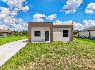 1056 Fayette Ave, Lehigh Acres, FL 33974