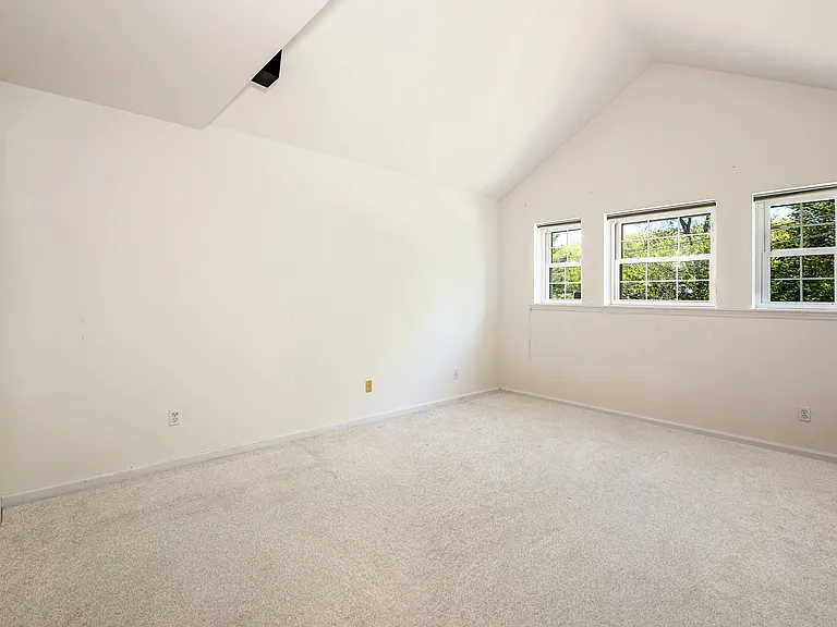 599 Midland Ave #2-5 — Photo 15