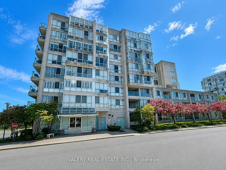 25 Cumberland Ln #214 — Photo 24