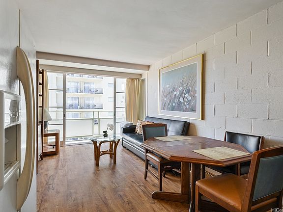 4th image of 445 Kaiolu St APT 712