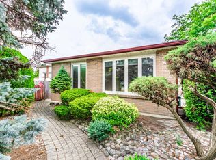 19 Drayton Cres, Brampton, ON L6T3G6