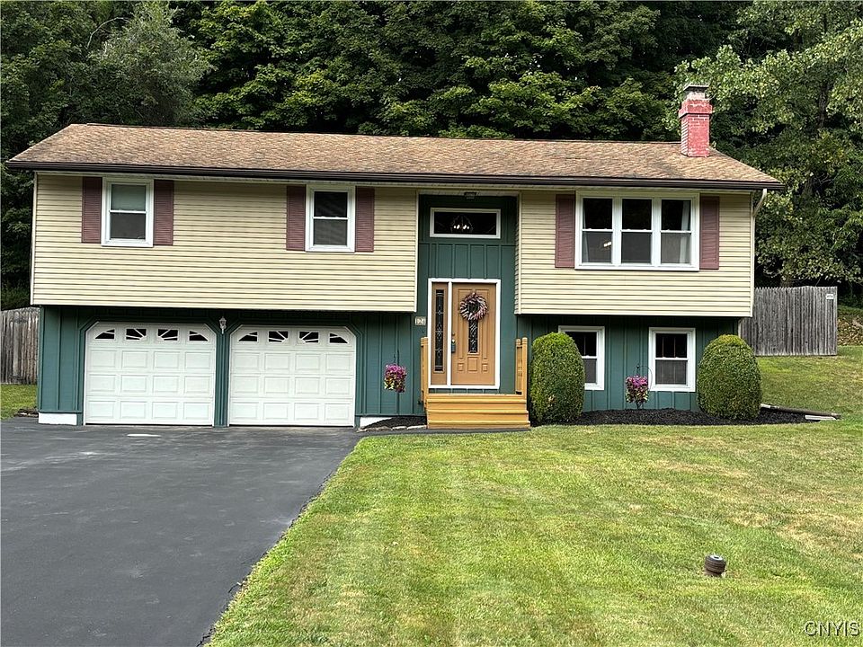 1st image of 124 Terrytown Heights Dr