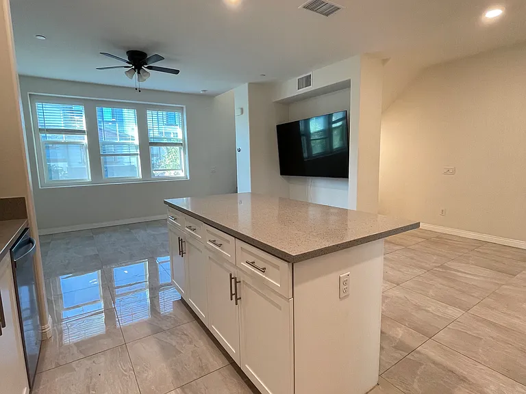 11760 Carriage Ln — Photo 8