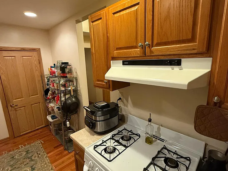 1832 W 47th St #UP — Photo 5