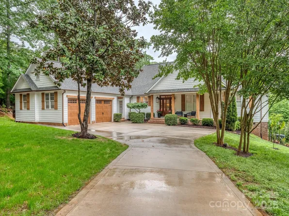 5951 Johnson Rd, Lake Wylie, SC 29710