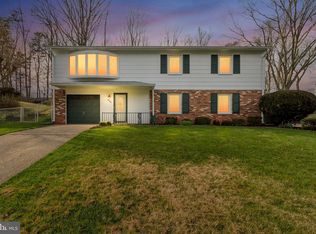 8708 Kerry Ln, Springfield, VA 22152