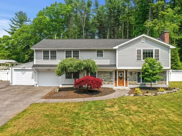 12 Rolling Dr, Framingham, MA 01701