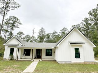 285 J W Hollington Rd, Freeport, FL 32439