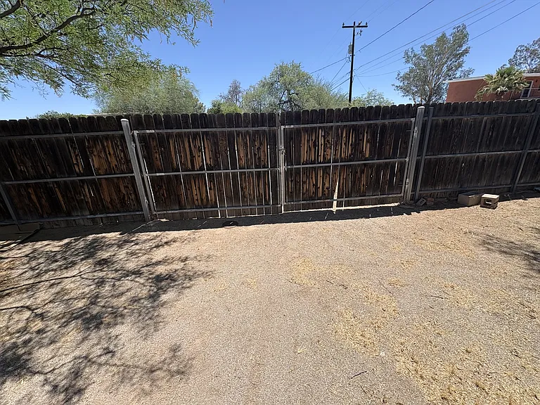 Double entry gate