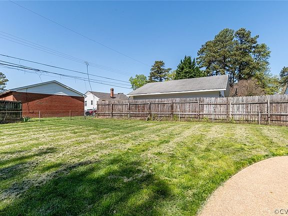 5th image of 8102 Tarkington Dr