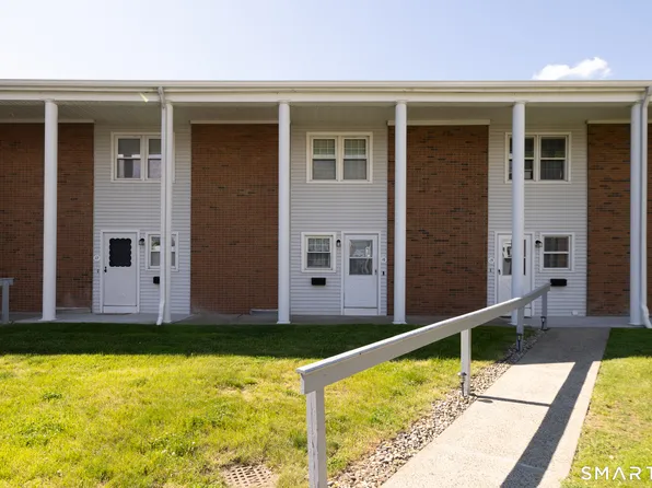 121 Seemans Lane #16, Milford, CT 06460