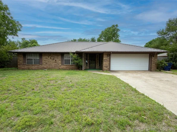 1914 Windsor Dr, Duncan, OK 73533
