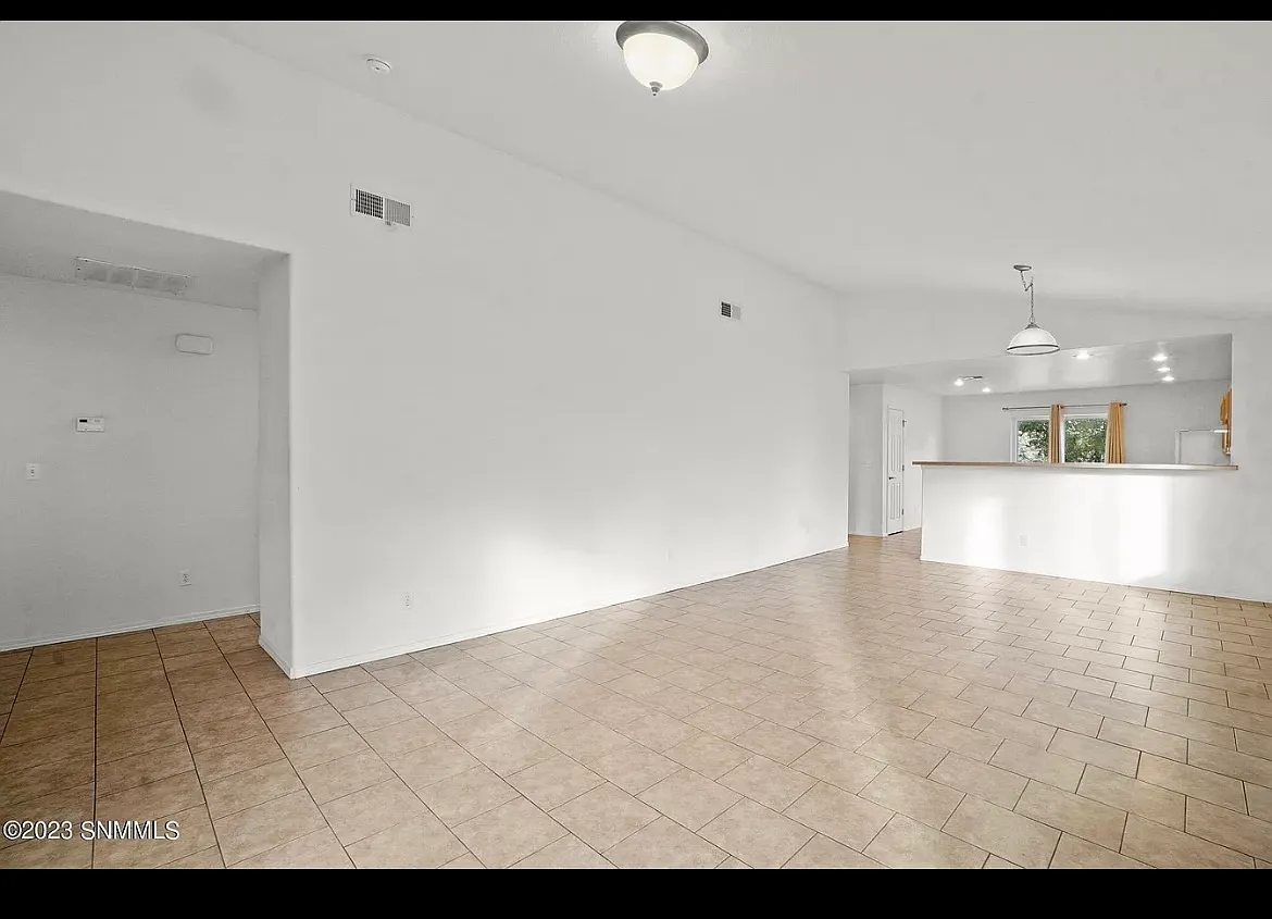 3 bed, 1505 sqft, $1,675 — Photo 3