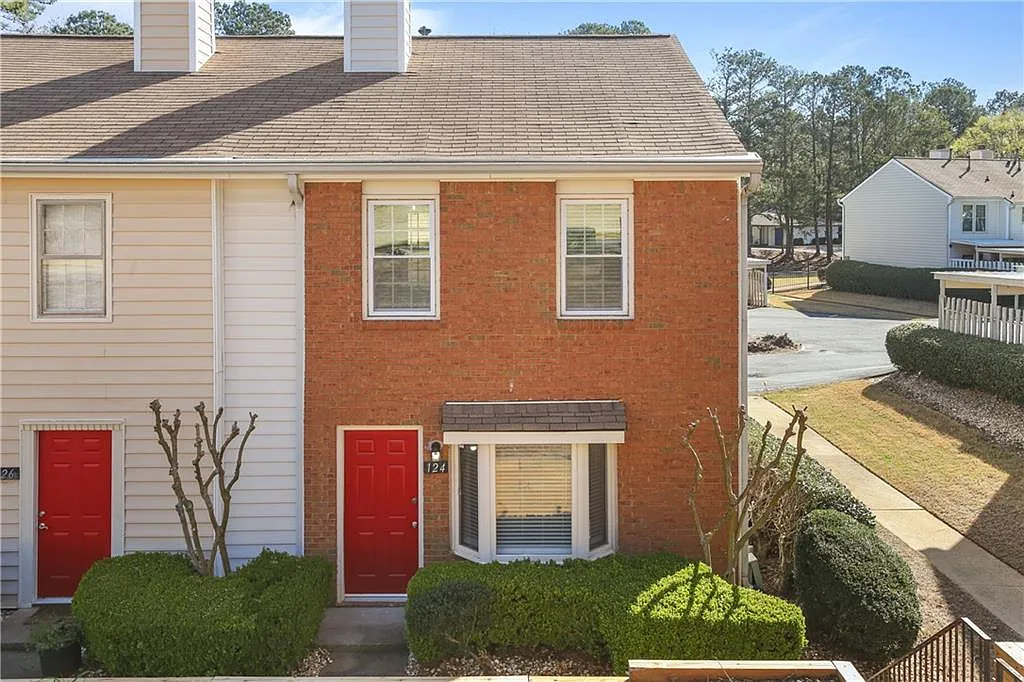 Building Photo - 124 Holcomb Ferry Rd