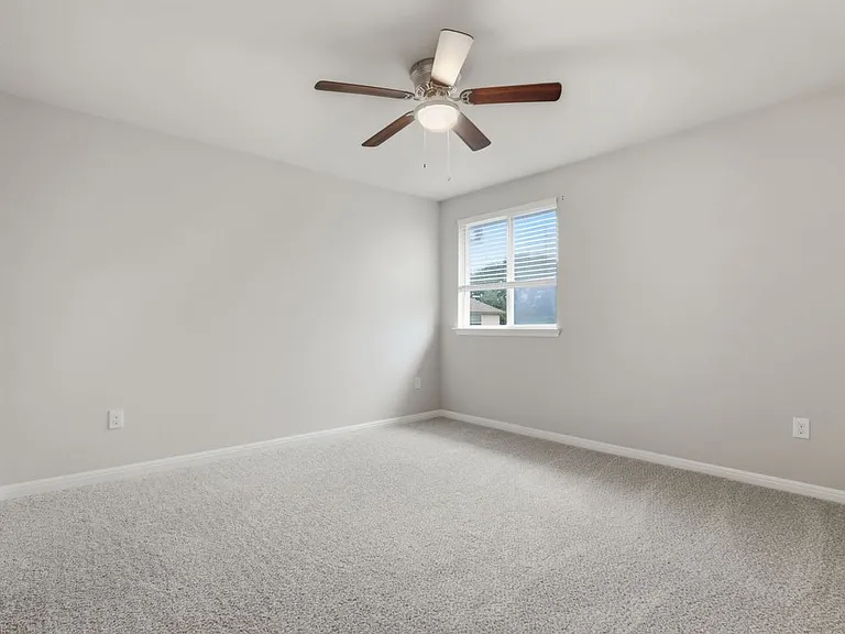 113 Bastian Ln — Photo 16