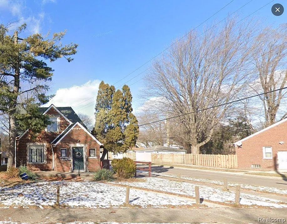 11635 Duchess St photo 1